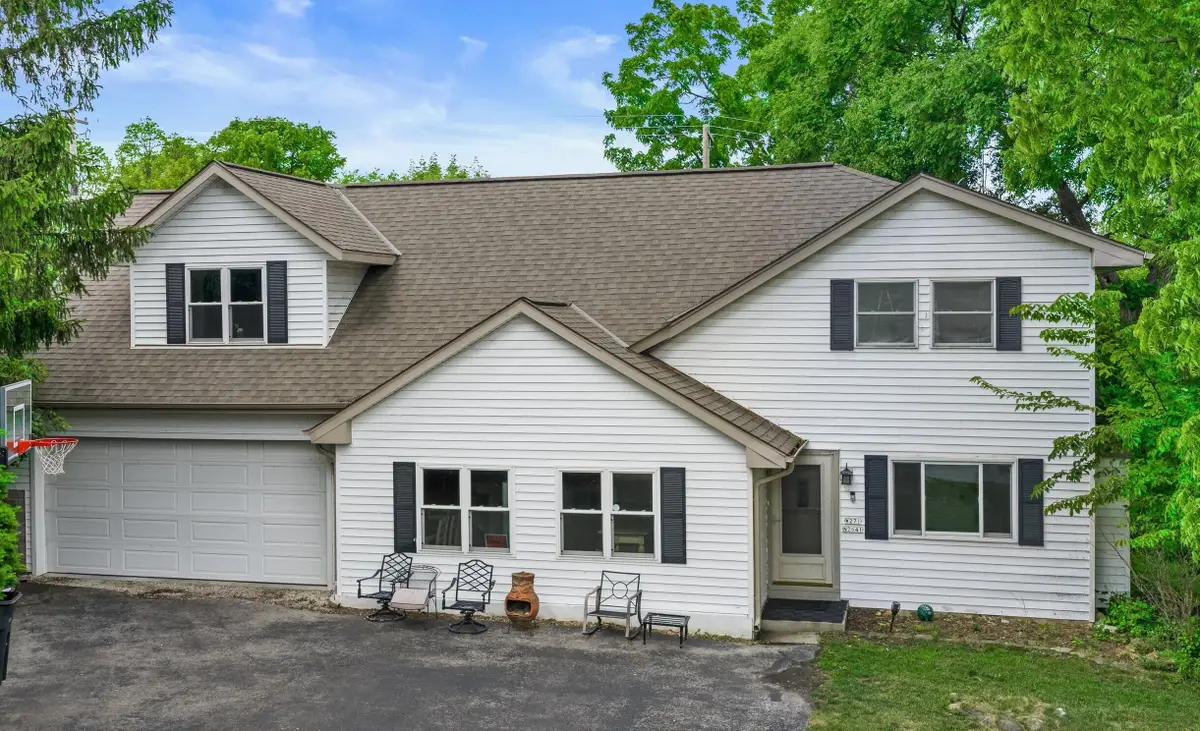 W271N2641 Pear Tree Ln, Pewaukee, WI 53072 - #1
