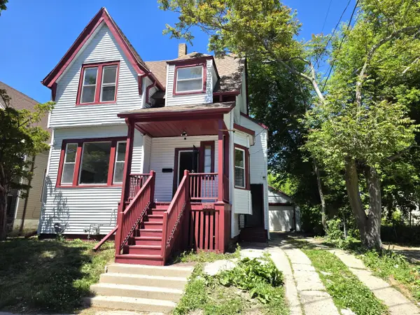 1212 W Chambers St, Milwaukee, WI 53206