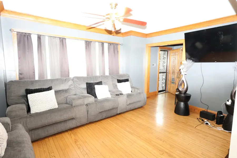 4064 N 24th St, Milwaukee, WI 53209 - #2