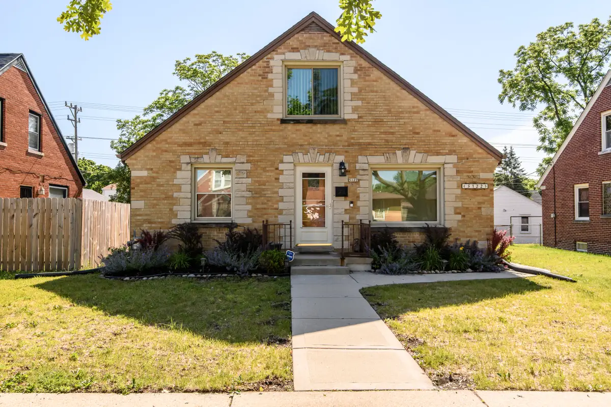 5122 N 65th St, Milwaukee, WI 53218 - #1