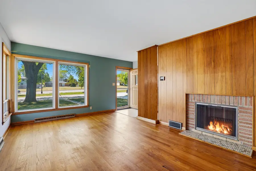 501 Nicholson Ave, South Milwaukee, WI 53172 - #3
