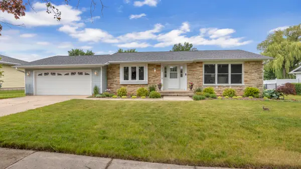 908 Meadow Ln, Fond Du Lac, WI 54935