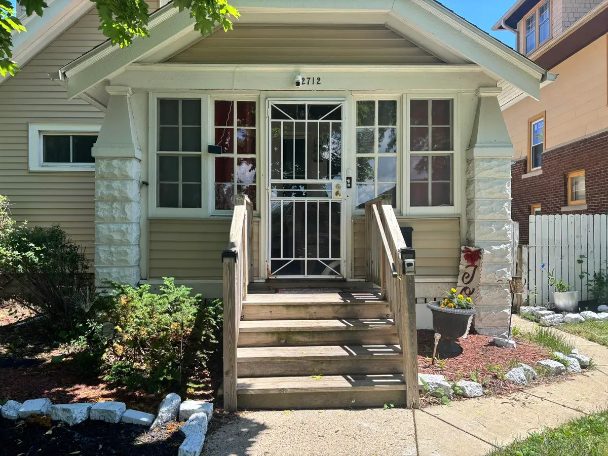2712 N 50th St, Milwaukee, WI 53210 - #1
