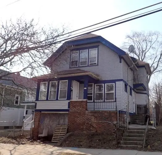 209 E Chambers St, Milwaukee, WI 53212
