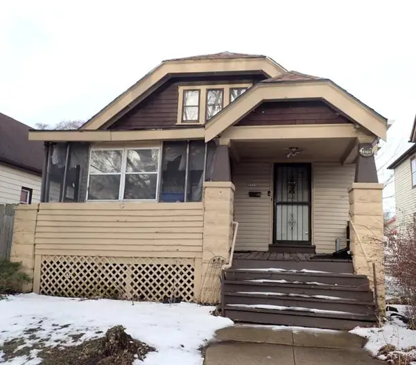3711 N Dr William Finlayson St, Milwaukee, WI 53212