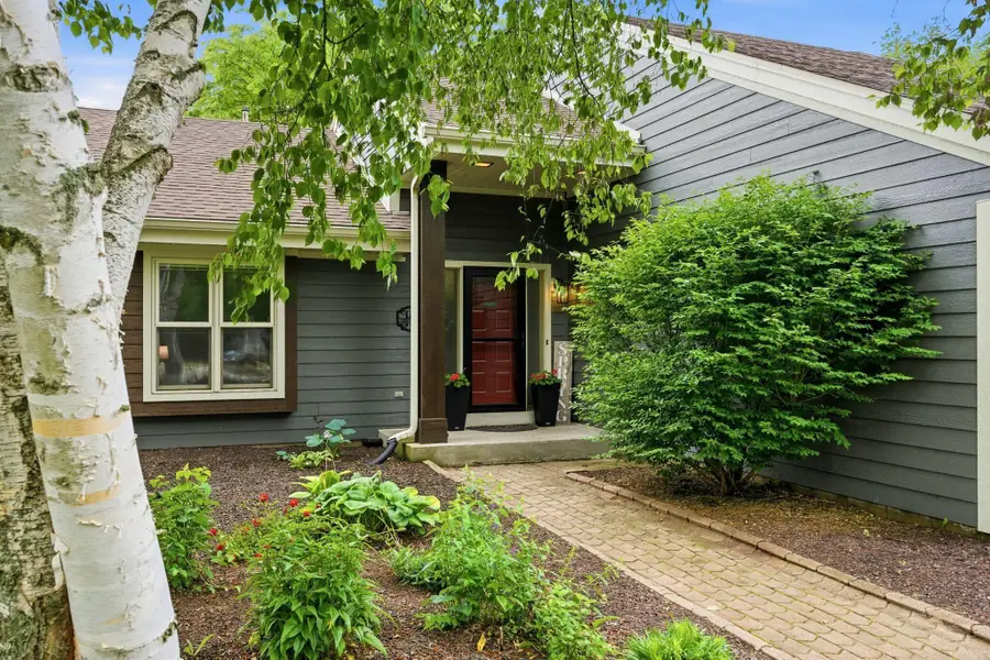 S90W31245 Wigwam Dr, Mukwonago, WI 53149 - #2