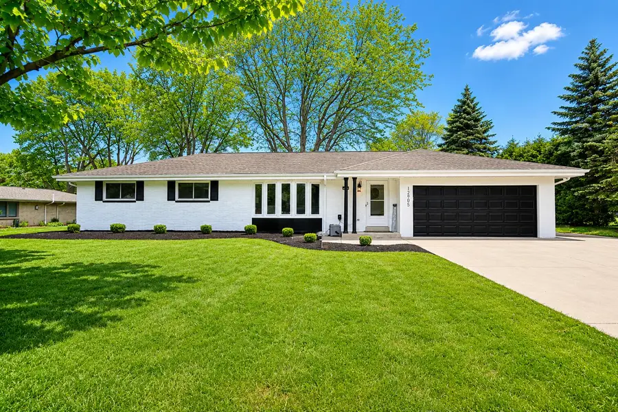12905 Wembley Rd, Brookfield, WI 53005 - #2