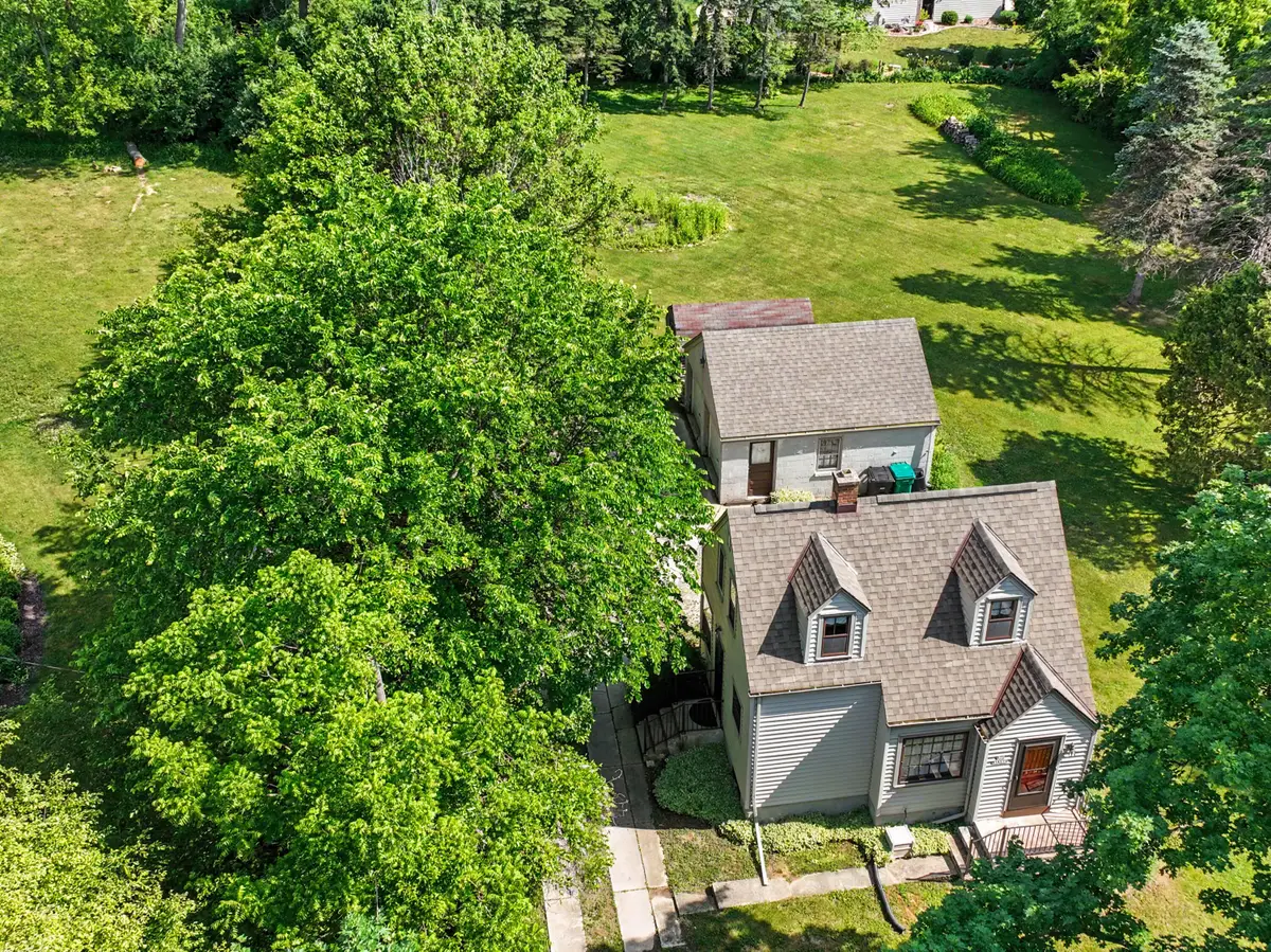 N72W14274 Good Hope Rd, Menomonee Falls, WI 53051 - #1