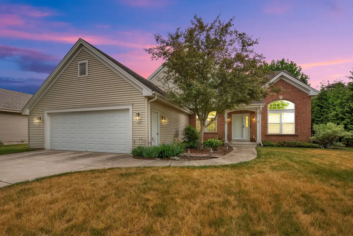 2905 Tanglewood Dr, Waukesha, WI 53189 - #1