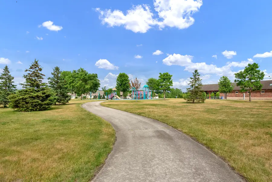 2905 Tanglewood Dr, Waukesha, WI 53189 - #2
