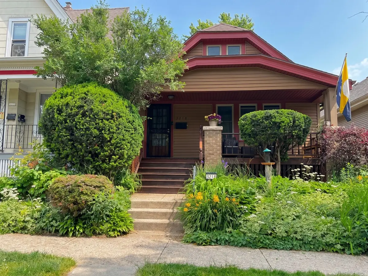3218 N Newhall St, Milwaukee, WI 53211 - #1