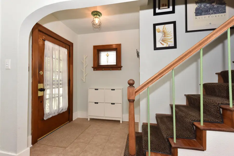 3218 N Newhall St, Milwaukee, WI 53211 - #3