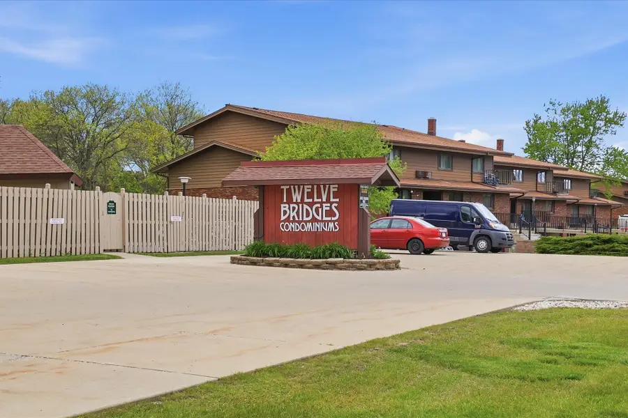 4075 S 84th St, Greenfield, WI 53228 - #2