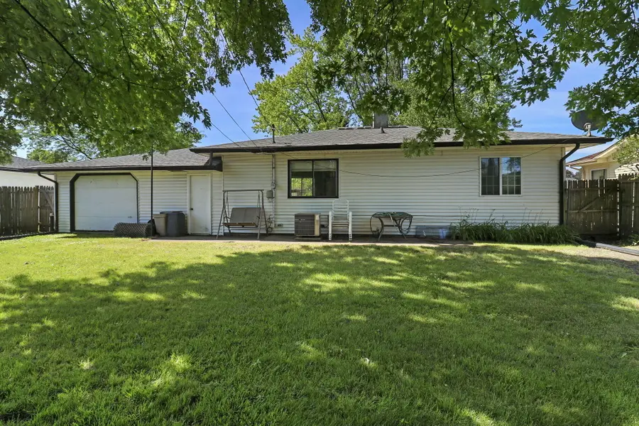 1712 87th St, Kenosha, WI 53143 - #3