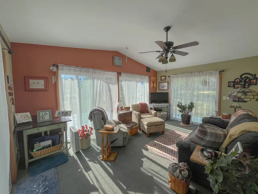 119 Roosevelt St, Fort Atkinson, WI 53538 - #3