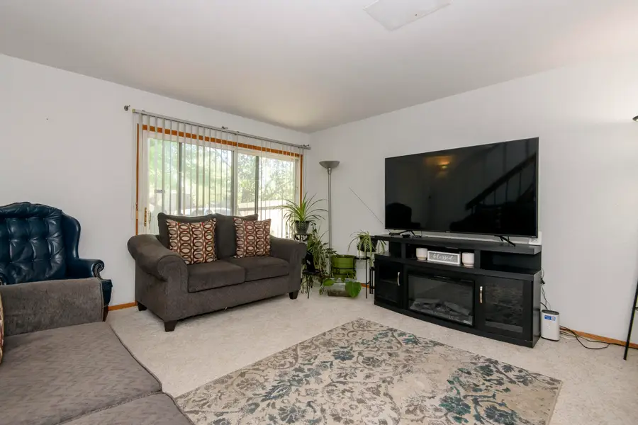 6941 W Glenbrook Rd, Milwaukee, WI 53223 - #3