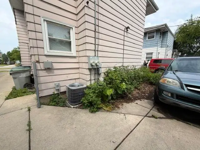 438 S 70th St, Milwaukee, WI 53214 - #3