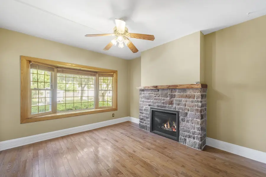 2410 S Lenox St, Milwaukee, WI 53207 - #2