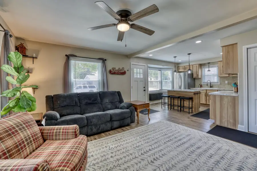 420 Scott Ave, Waukesha, WI 53186 - #3