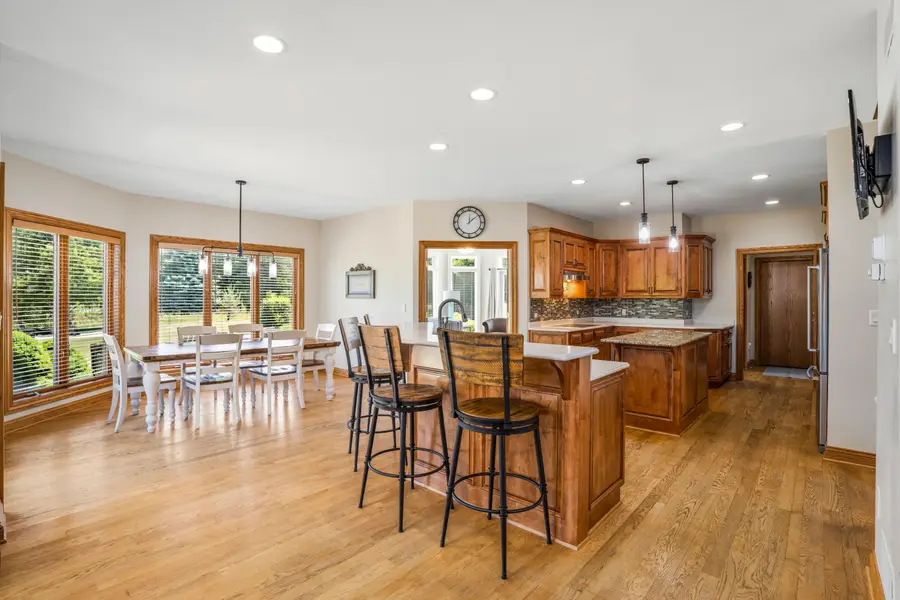 W289N3752 Huntsman Ct, Delafield, WI 53072 - #3