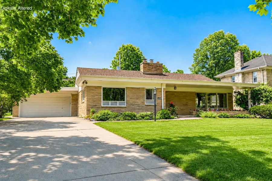 2518 N Harding Blvd, Wauwatosa, WI 53226 - #3