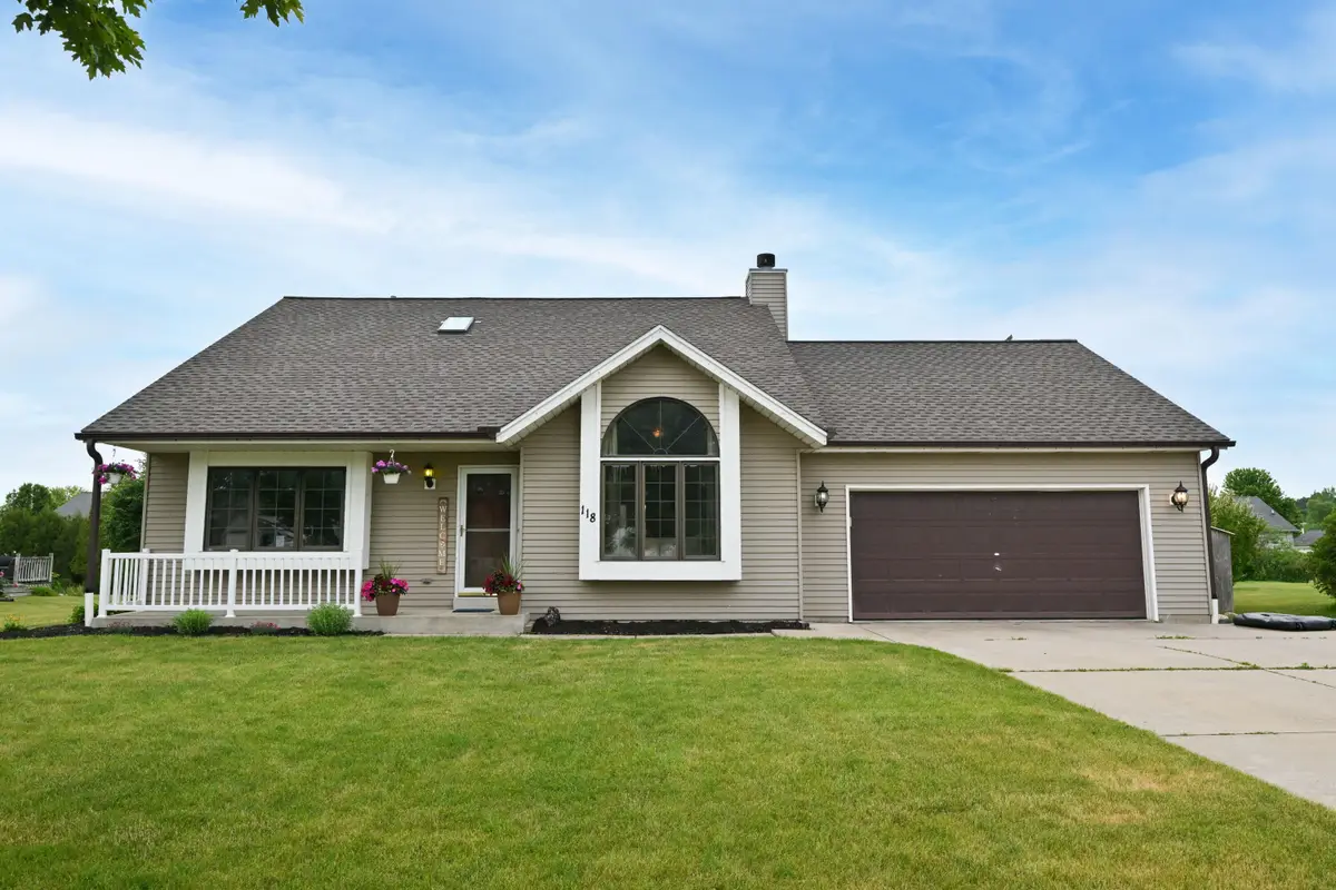 118 Mckenzie Rd, Mukwonago, WI 53149 - #1