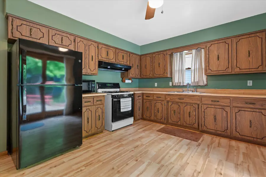 5661 S 24th St, Milwaukee, WI 53221 - #2