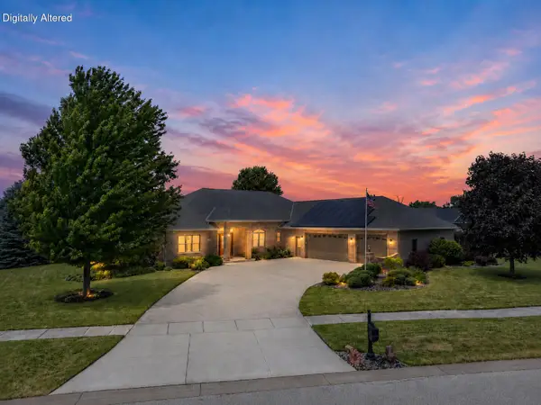 420 N Country Ln, Fond Du Lac, WI 54935