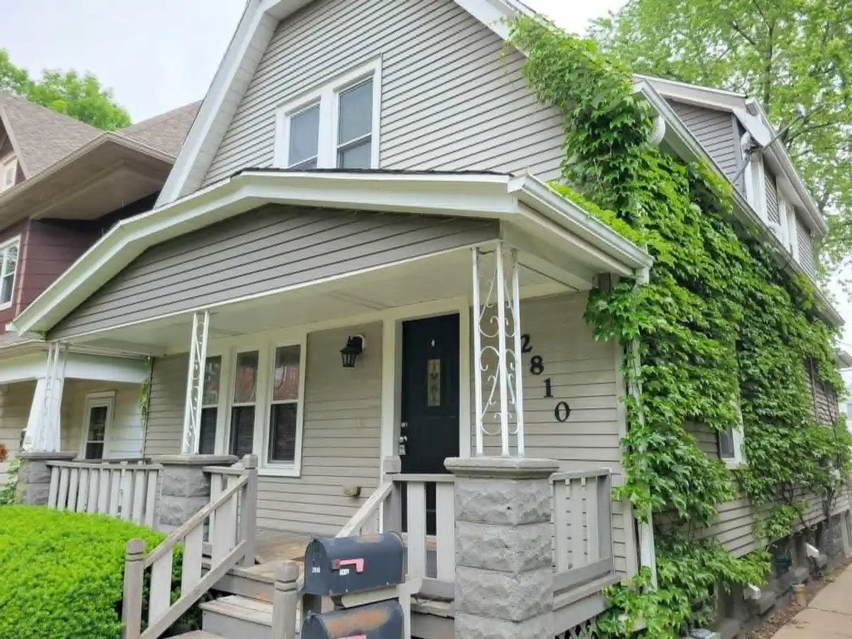 2810 S Lenox St, Milwaukee, WI 53207 - #1
