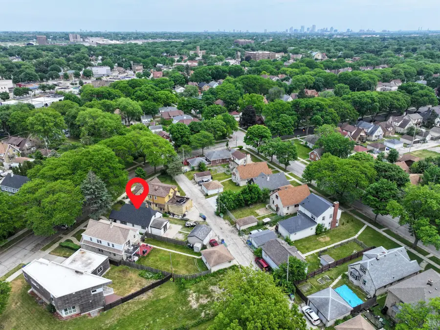 4637 W Scranton Pl, Milwaukee, WI 53216 - #2
