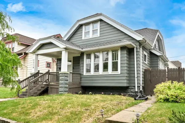 2218 N 56th St, Milwaukee, WI 53208