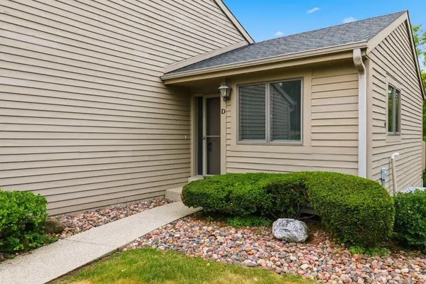 2962 Madison St, Waukesha, WI 53188