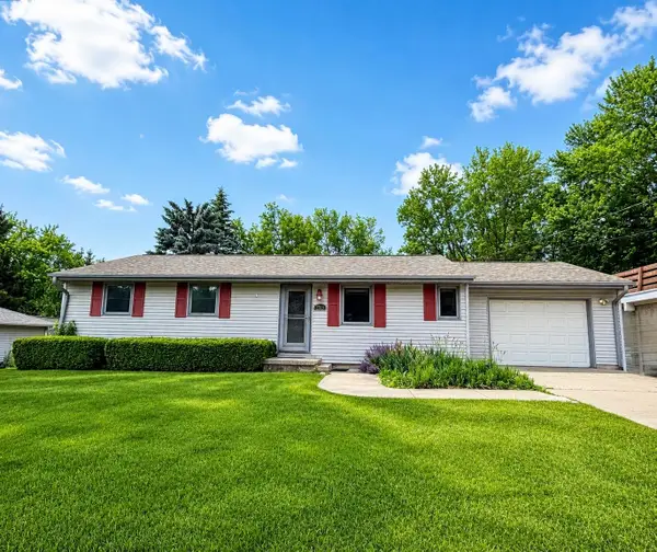 2306 Northview Rd, Waukesha, WI 53188
