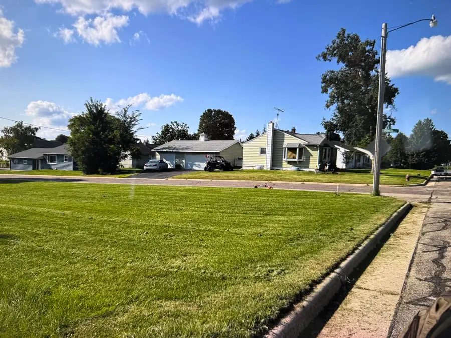 418 Monroe St E, Caledonia, MN 55921 - #3