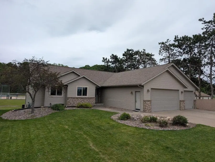 1007 3rd Ave E, Holmen, WI 54636 - #2