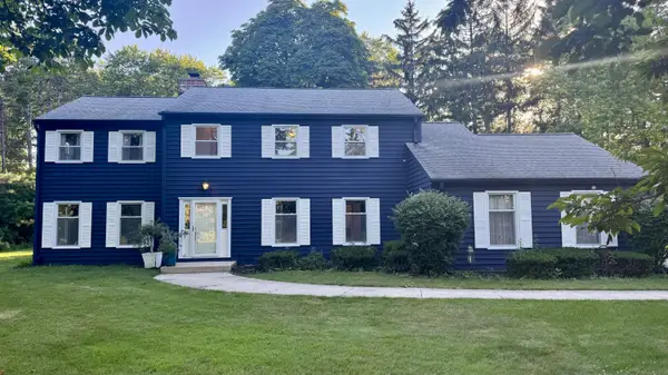 1435 E Fairy Chasm Rd, Bayside, WI 53217