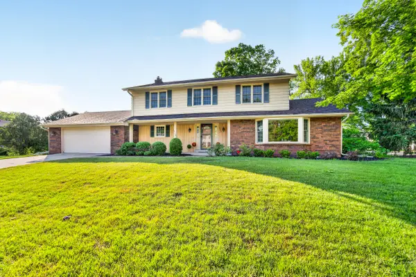 3109 W Fleur De Lis Dr, Mequon, WI 53092