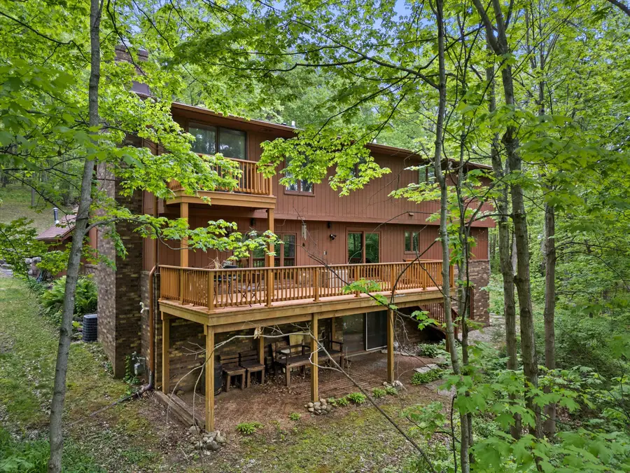S87W28270 Lookout Ln, Mukwonago, WI 53149 - #2