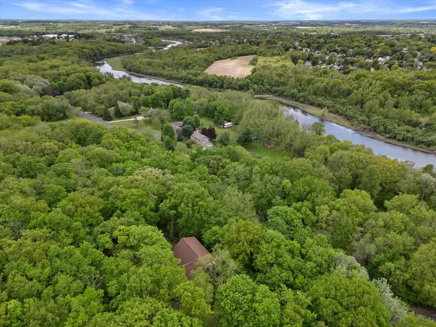 S87W28270 Lookout Ln, Mukwonago, WI 53149 - #3
