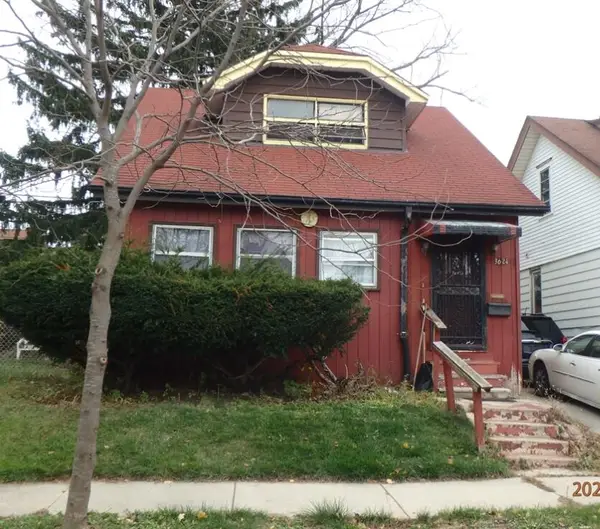 3624 N 24th Pl, Milwaukee, WI 53206