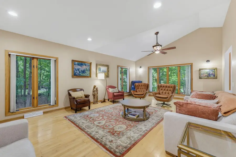 3532 S 121st Ct, Greenfield, WI 53228 - #2