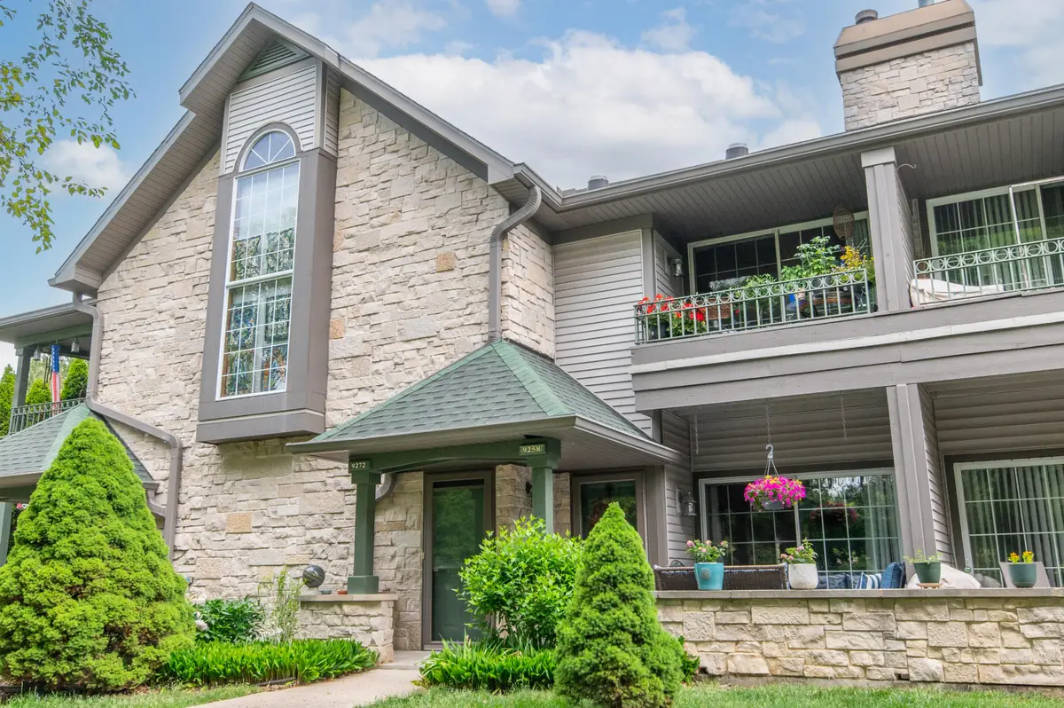 9258 W Kelly Pl, Greendale, WI 53130 - #1
