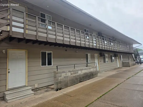 1014 Pine St, La Crosse, WI 54601