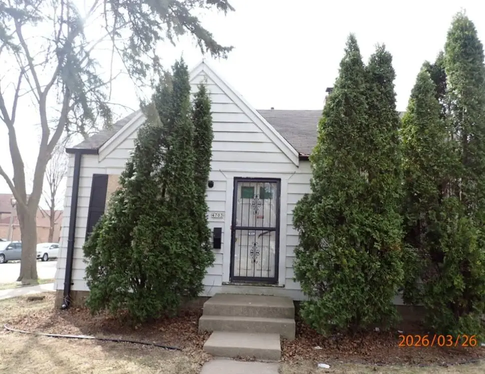 4703 W Congress St, Milwaukee, WI 53218 - #1