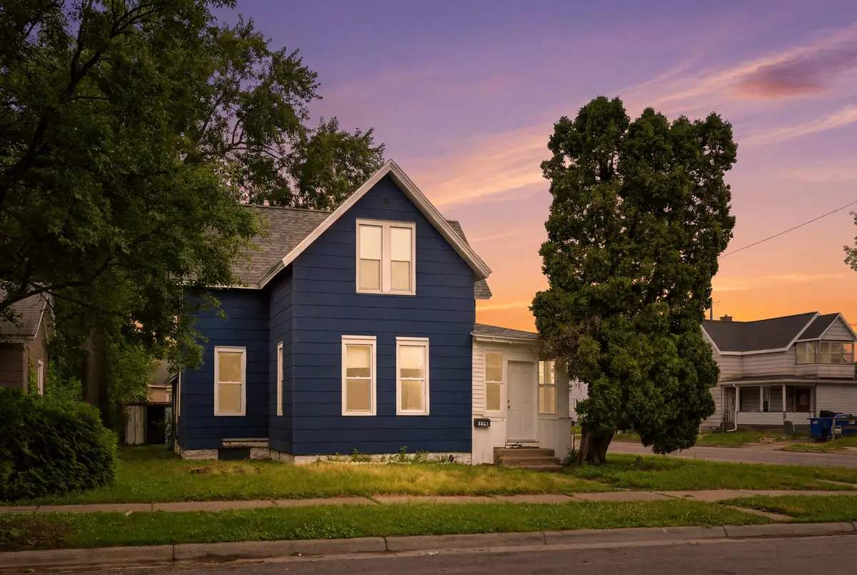 1002 8th St S, La Crosse, WI 54601 - #1