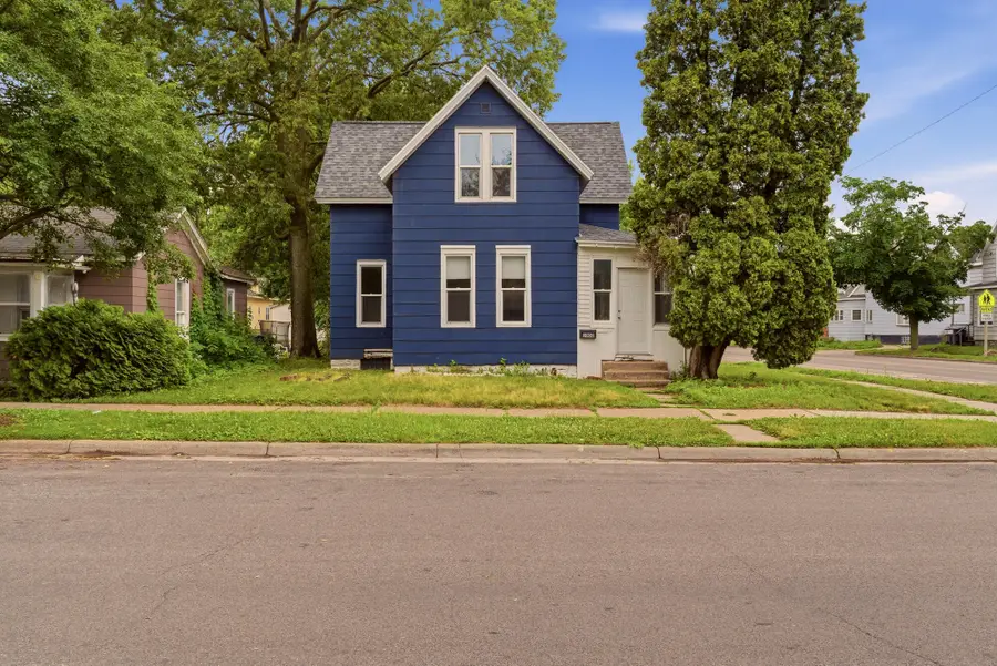 1002 8th St S, La Crosse, WI 54601 - #2