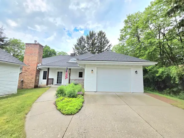 707 Giddings Ave, Sheboygan Falls, WI 53085