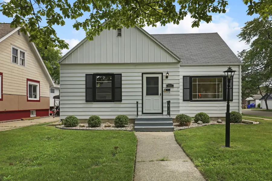 5237 35th Ave, Kenosha, WI 53144 - #2