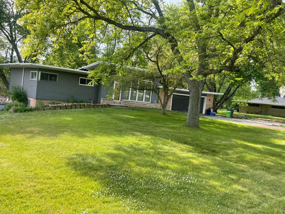 4625 N 149th St, Brookfield, WI 53005 - #1