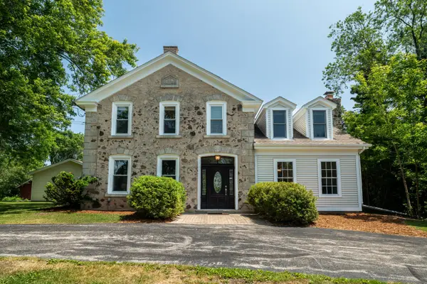 628 Port Washington Rd, Grafton, WI 53024
